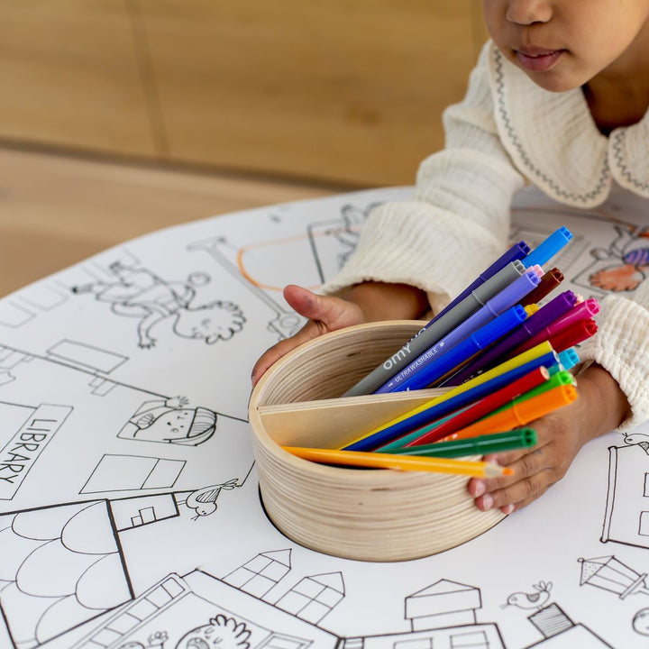 Drawin'table, table de jeux en bois, Drawin kid's, Rose et Balthazar, tabouret en bois, pot à crayon, feuille de dessin thématique, feutres