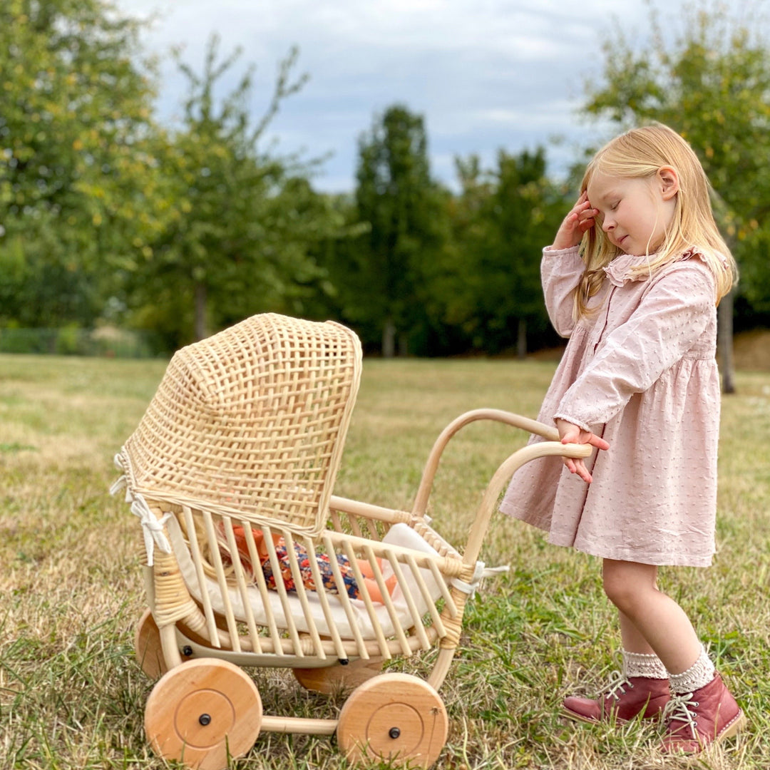 landau poussette jouet bois rotin poupée