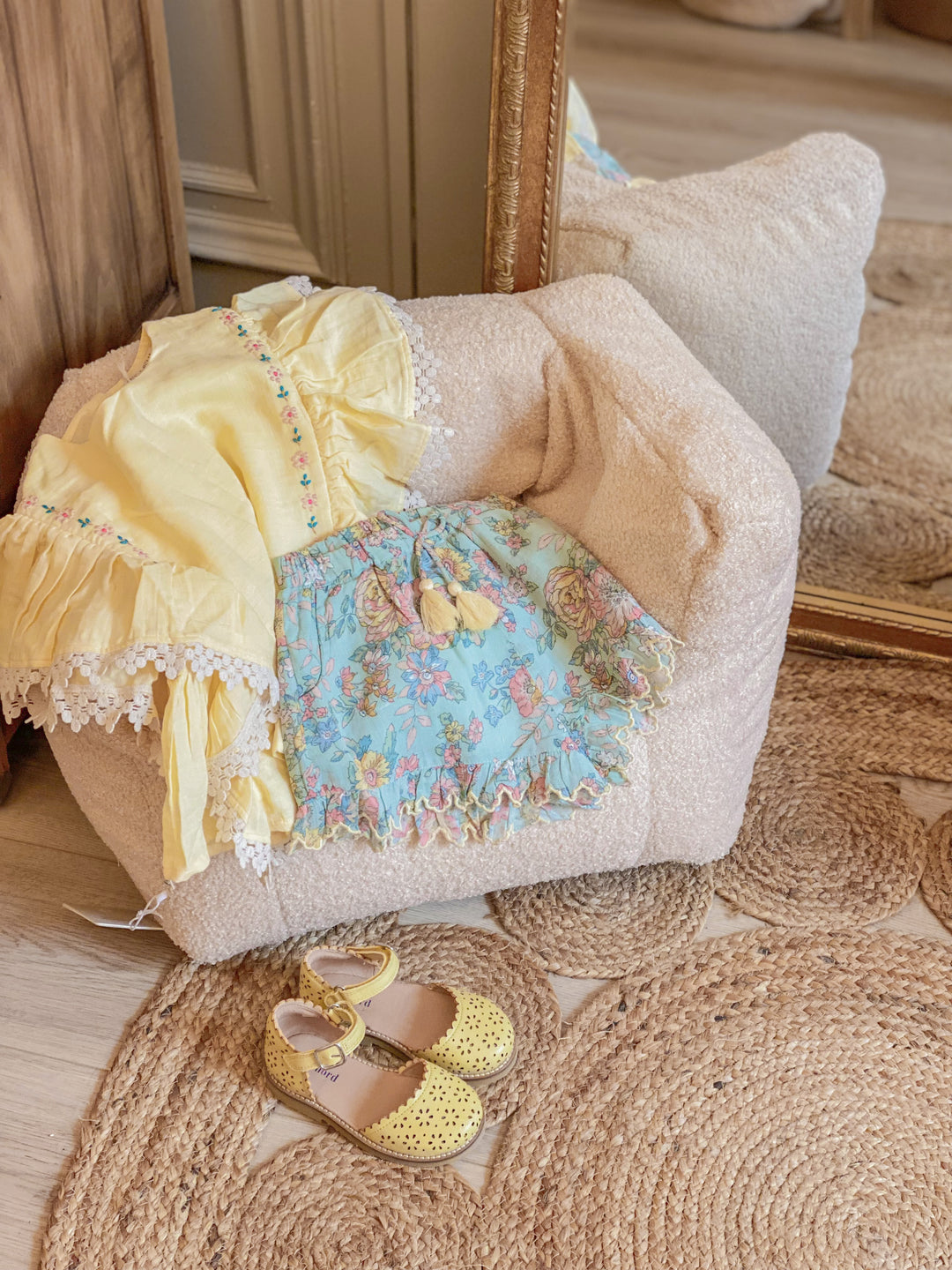 柠檬黄花芭蕾舞鞋