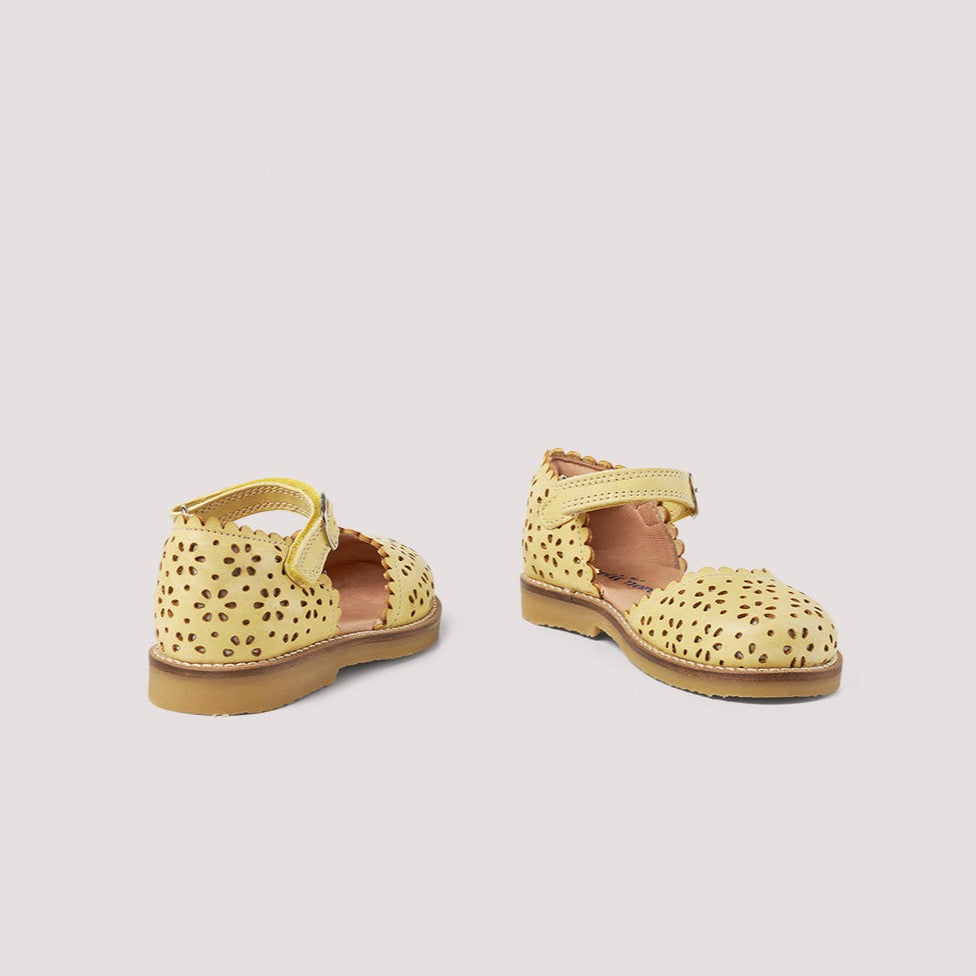 柠檬黄花芭蕾舞鞋