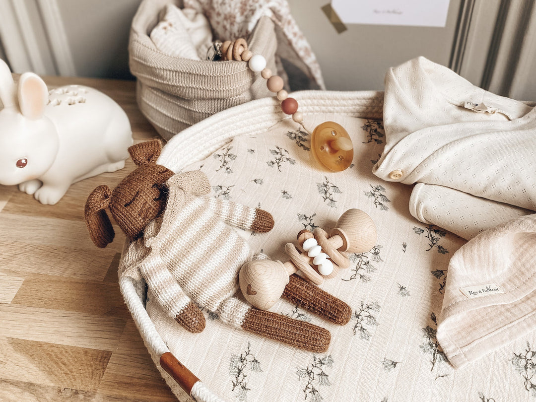 Le TOP 10 des meilleures idées de cadeaux de naissance originaux et éthiques pour bébé